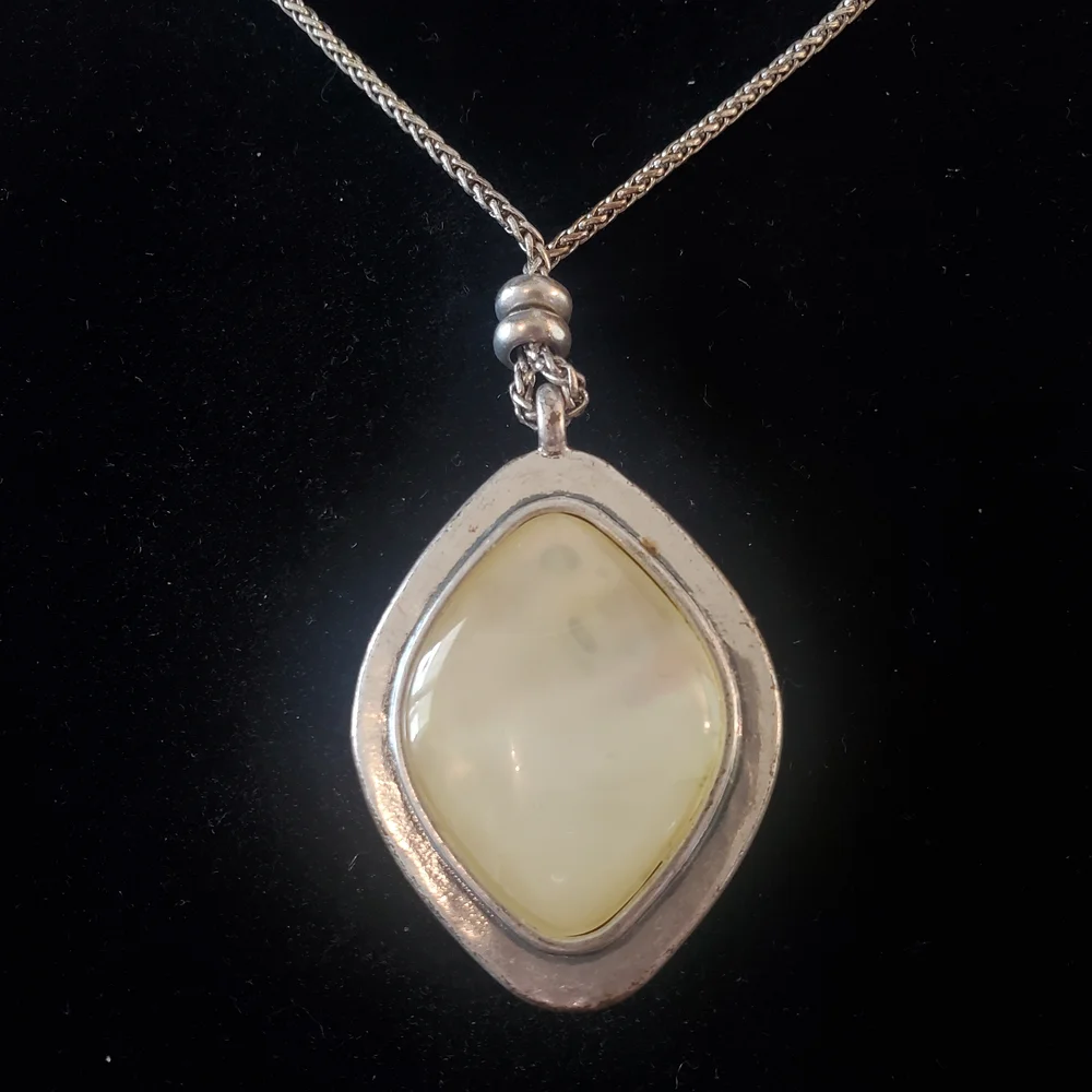Lucky Brand 30" Silver Pendant Necklace with Abalone Shell/Mother of Pearl - Picture 3 of 3